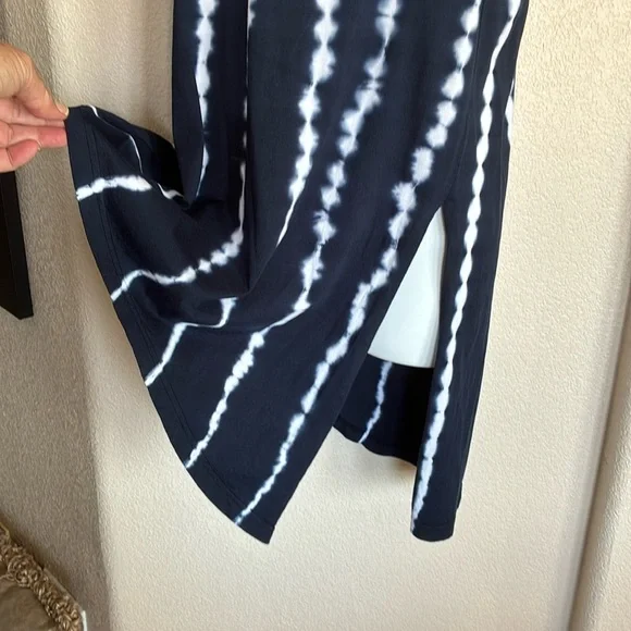 CHAPS DENIM Ralph Lauren navy/white tie dye tank, side slit, asymmetrical hem. M - Picture 6 of 16